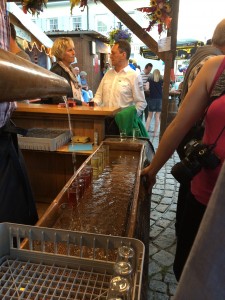 Cold water to keep the drinks cold